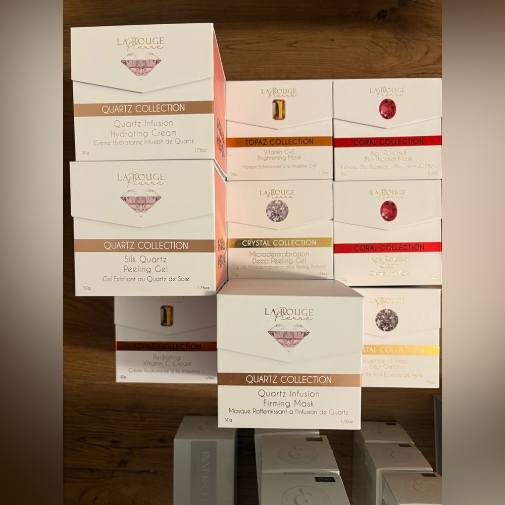 Rouge Helium Quartz Infusion Hydrating Cream - White and Gold